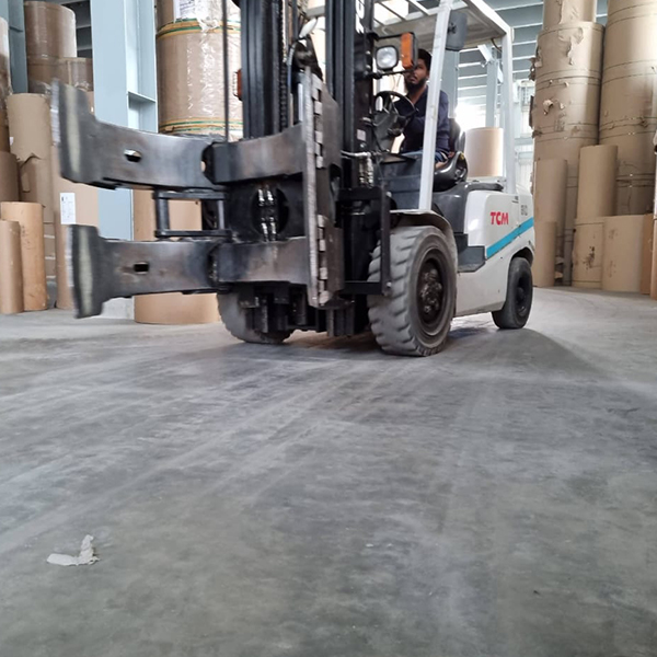 Floor-Hardner-Application-TekniFloor-Plus-(1)